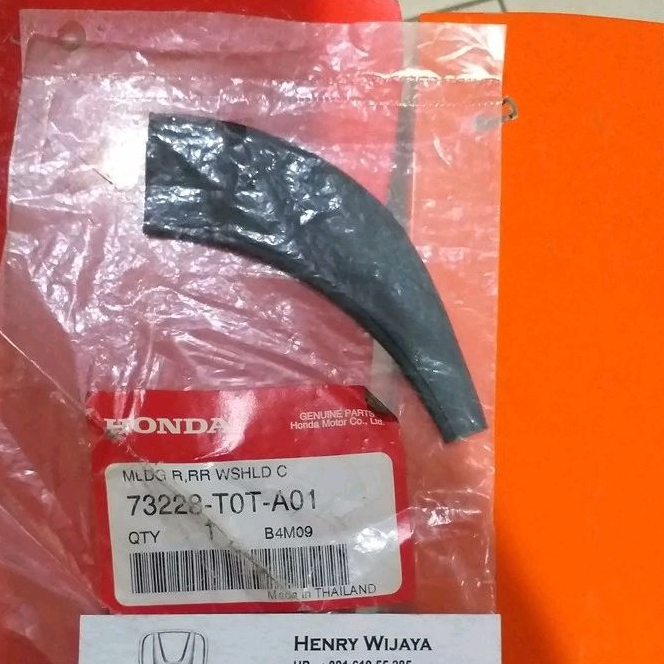 Karet List kaca belakang pojok atas kanan Honda CRV 2013-2017