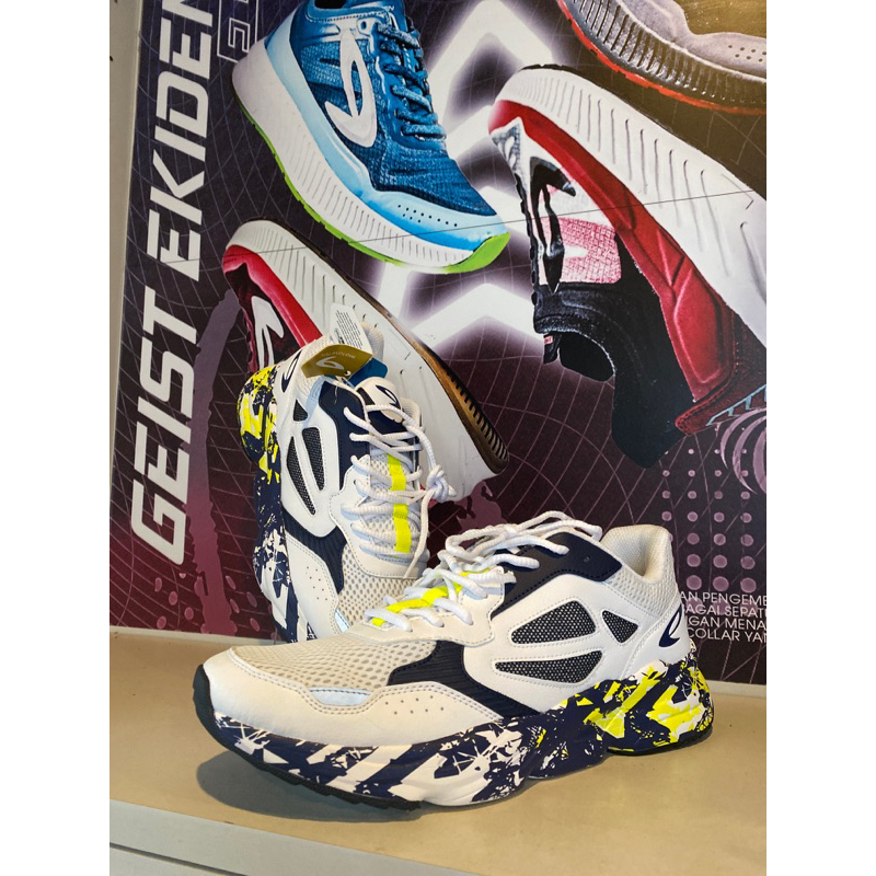 sepatu running pria murah 910 (Chiru estate)