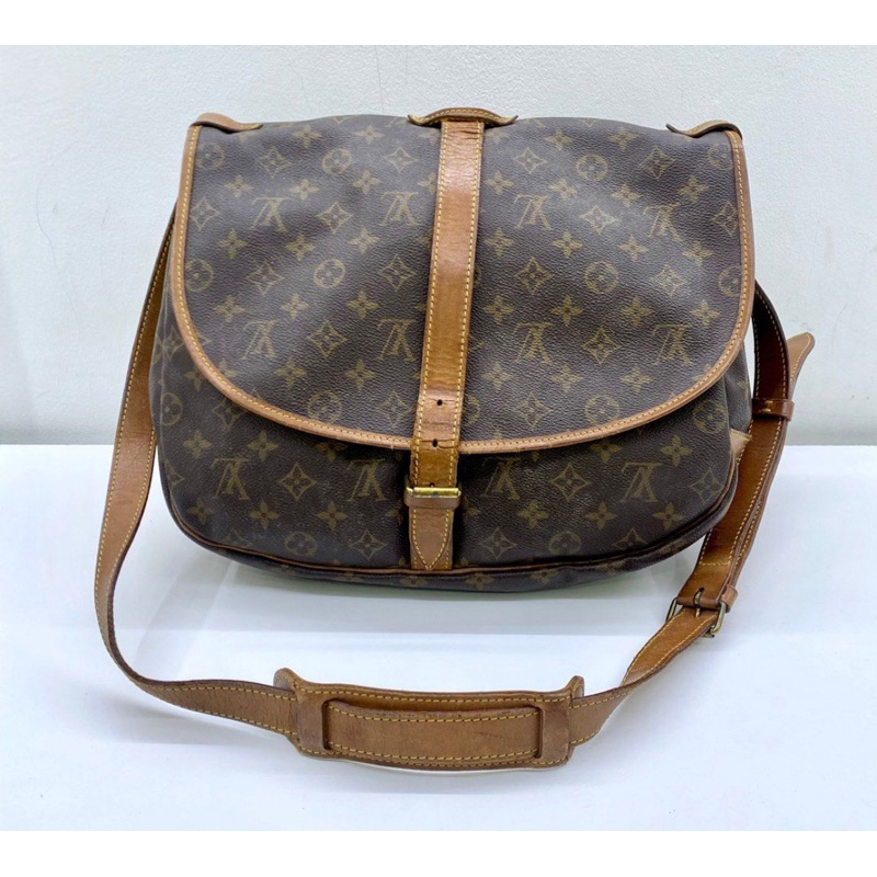 Authentic LOUIS VUITTON LV Preloved / second