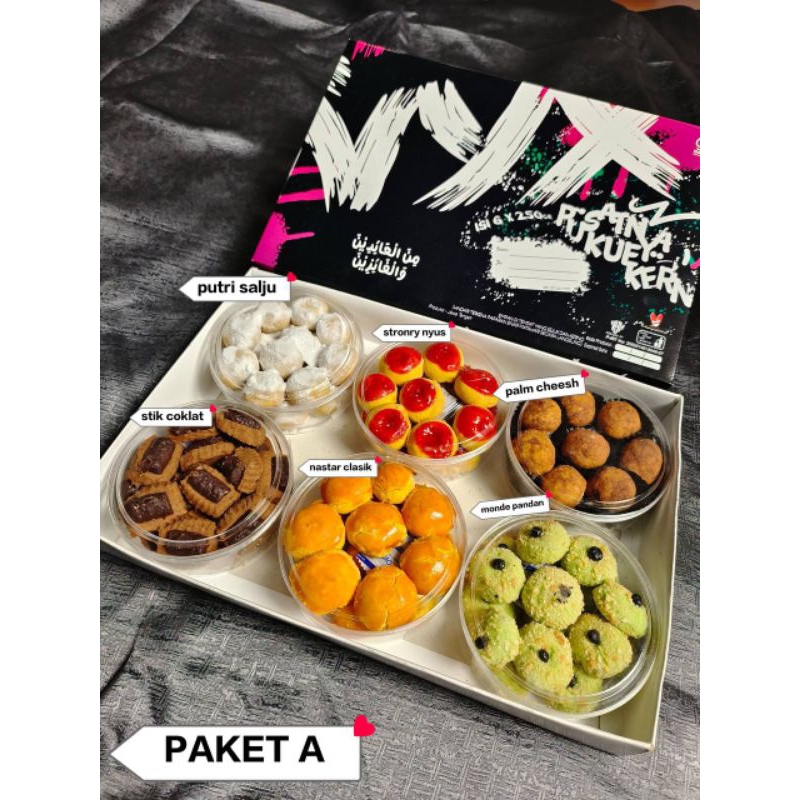

KUE KERING LEBARAN BOX ISI 6 TOPLES