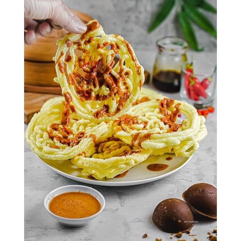 

KERUPUK KRUPUK KUNING TRADISIONAL GURIH LEZAT MATANG ASINAN
