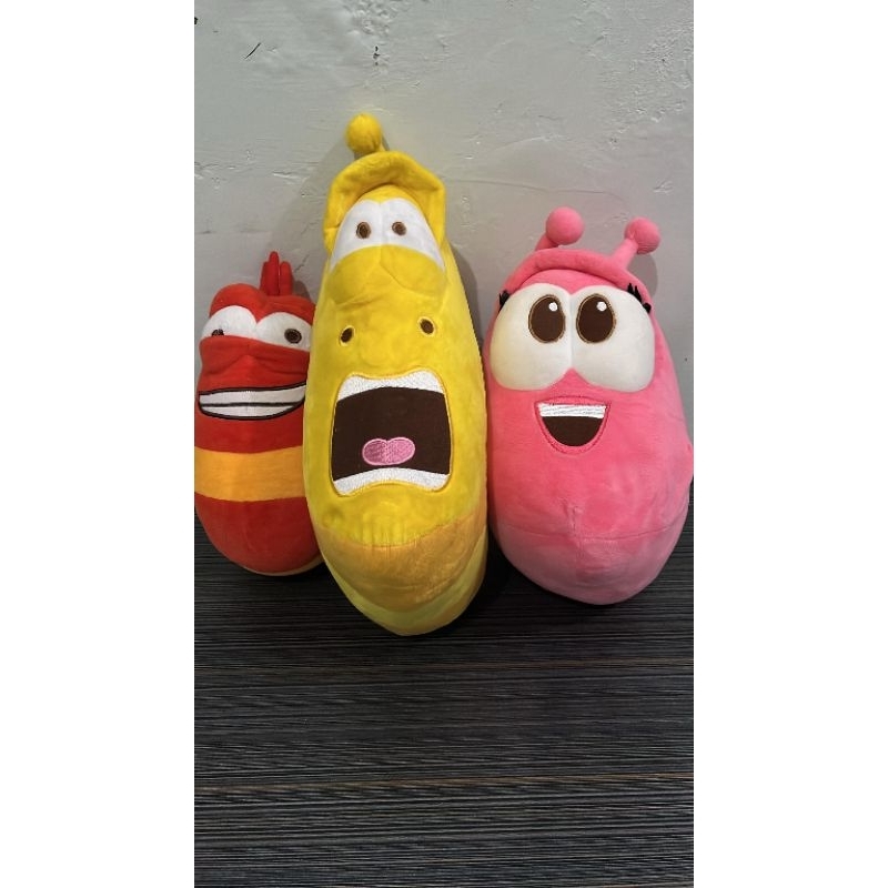 Boneka Larva