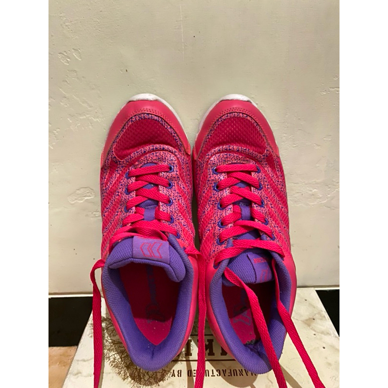 preloved sepatu senam