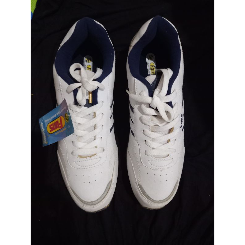 sepatu sport olahraga fans uk.42 cowok cewek indoor outdoor pria