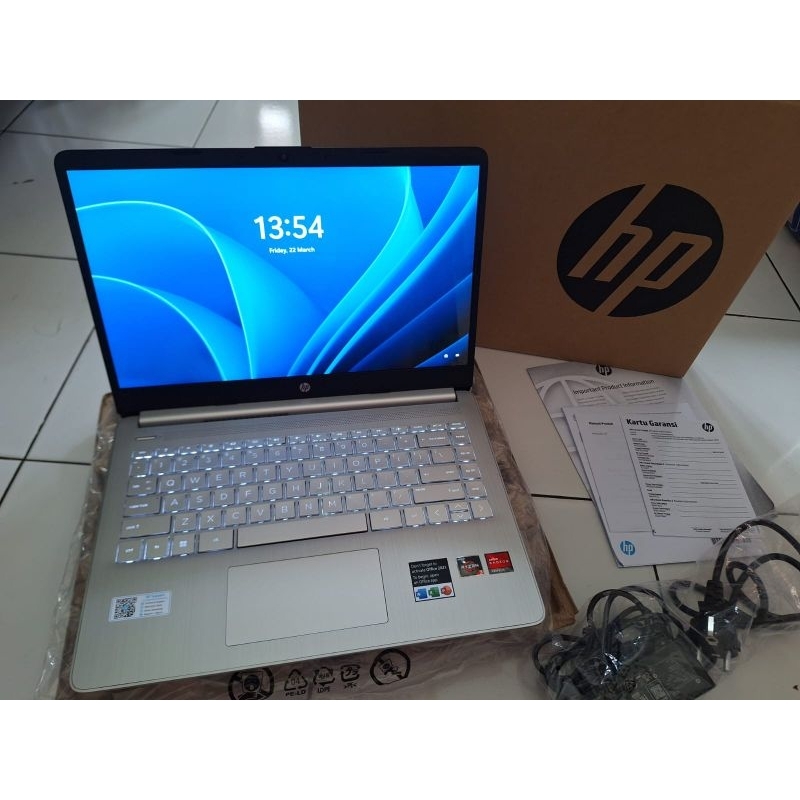 Laptop Hp 14s-fq0576AU  AMD RYZEN 3, RAM 8GB / SSD 512GB, Mulus No Minus, Masih Garansi Resmi