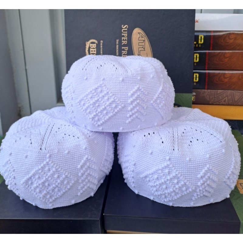 Rajut yaman super / kopiah rajut / peci haji/ peci putih /rajut tarim / kopiah rajut handmade asli