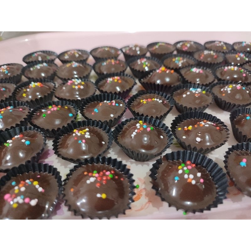 

COKELAT COOKIES COKLAT PERMEN KADO PACAR HAMPERS WISUDA PARSEL ULANG TAHUN