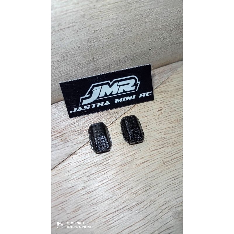 spion miniatur truk giga skala 14