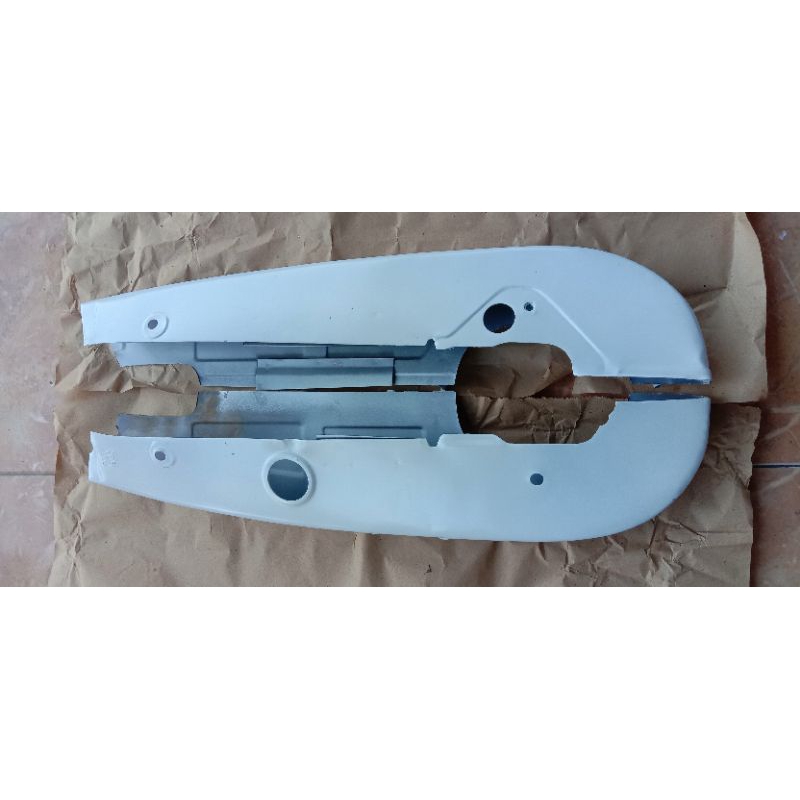 katengkas tengkas tutup rantai cover rantai Honda Astrea 800 C800 Asdap Non original NOS