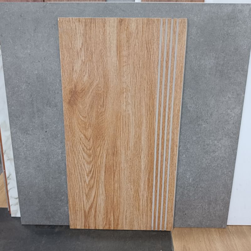 Granit tangga 30x60 motip kayu skinwood/atena