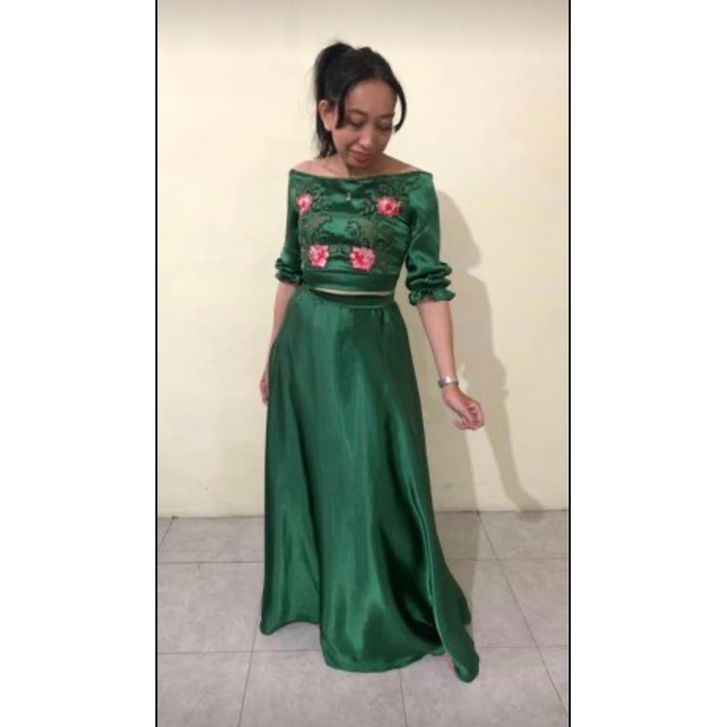 one set wanita rok satin lebaran