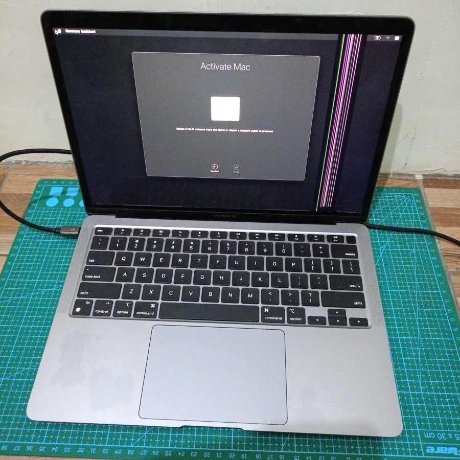 Apple Macbook Air M1 8/256