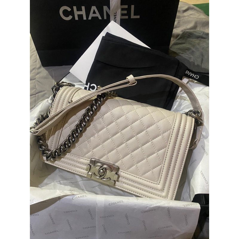 Chanel Boy White size Medium