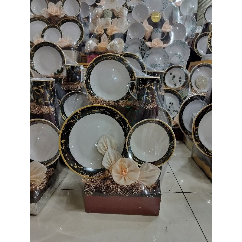 

parsel lebaran 1/4 keramik formia parsel piring mangkok gelas