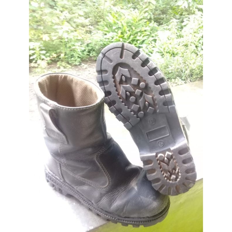 sepatu safety king's second