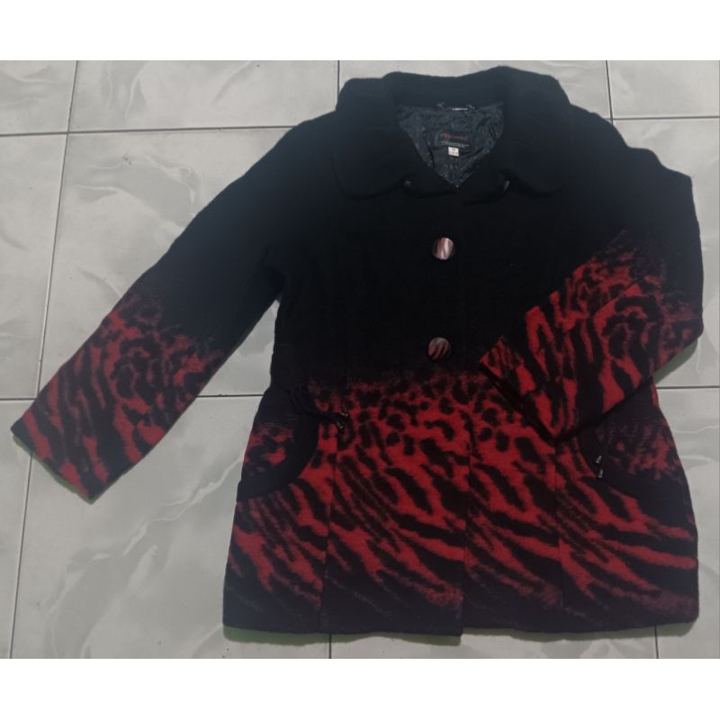 Coat Wanita Preloved / Winter Coat / Jaket Musim Dingin