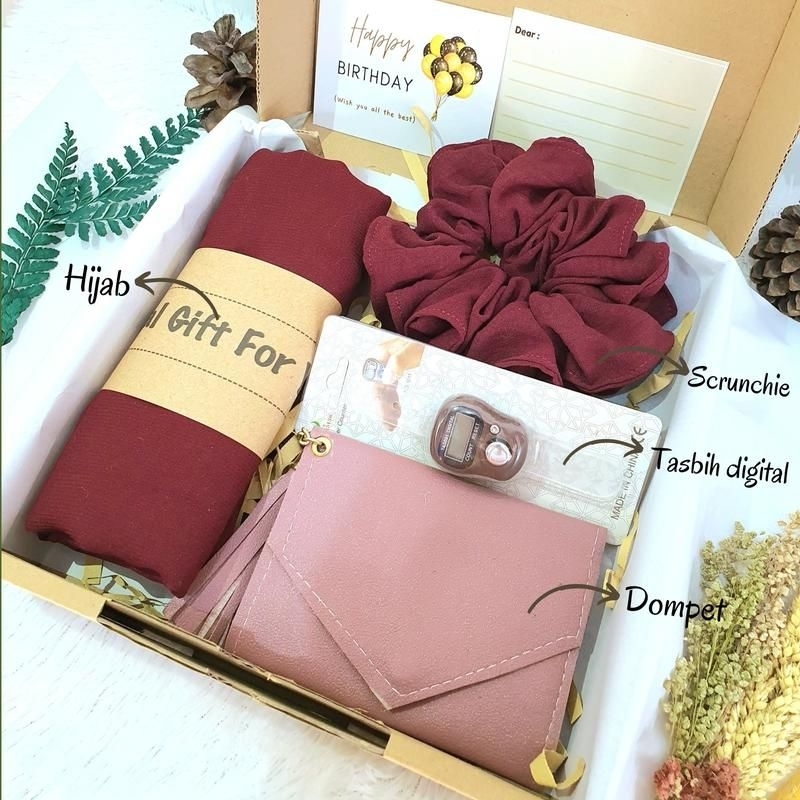 

HAMPERS HIJAB / HAMPERS KADO / HAMPERS WISUDA / HAMPERS ULTAH / HAMPERS WEDDING (FREE BUBBLEWRAP)
