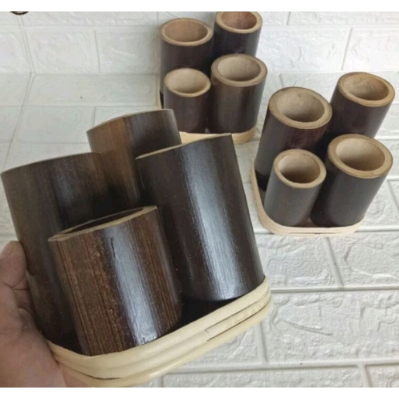 

TEMPAT PENSIL/PULPEN DARI BAMBU HITAM TYPE AB. 7