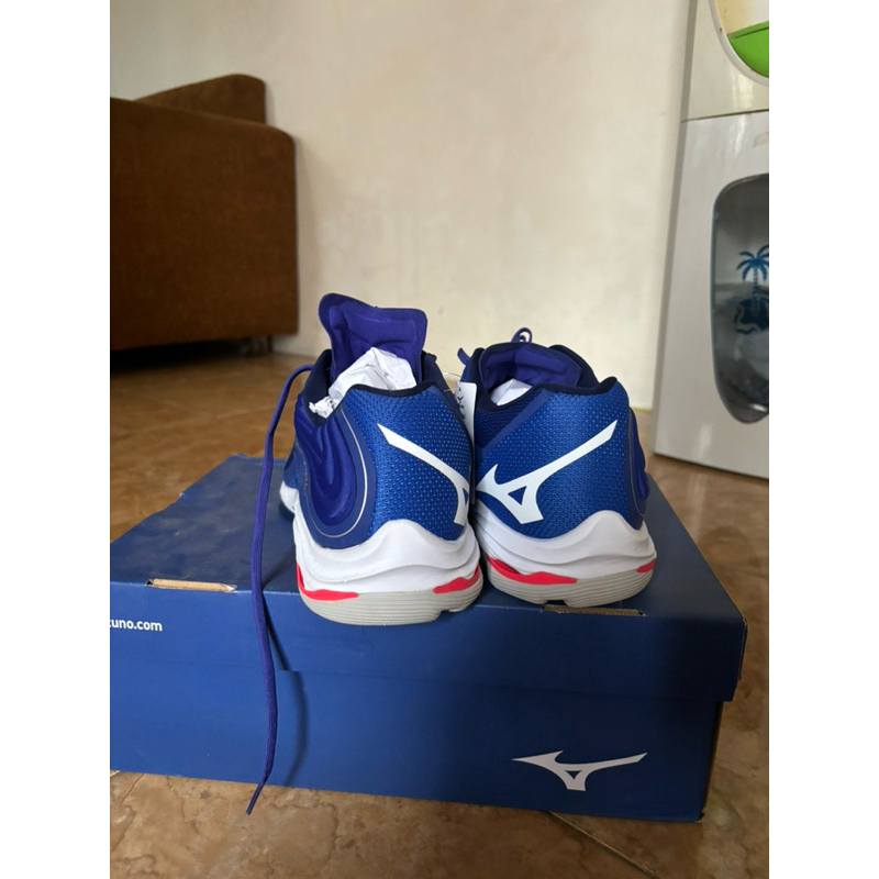 sepatu voli mizuno wlz 6 ukuran 46