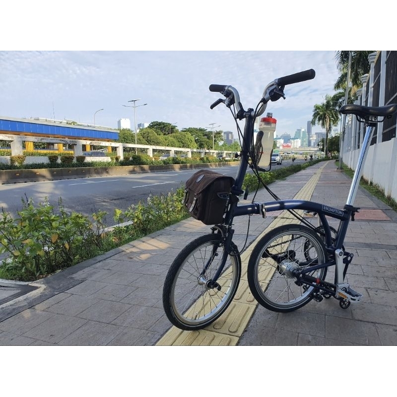 Sepeda Lipat Brompton M6L Warna Tempest Blue Biru Second Lokasi Sleman Yogya Jogja DIY Bonus Tas Kop