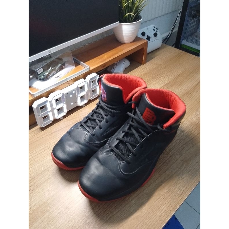 Sepatu basket Ballerbro ukuran 48