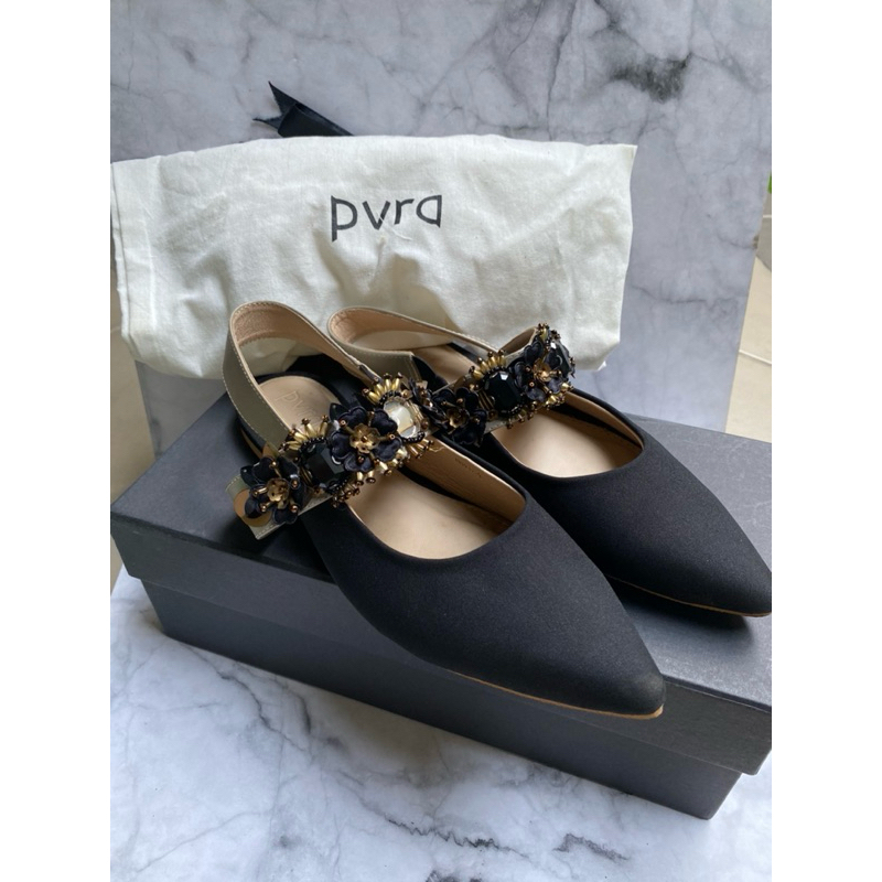 Preloved Sepatu Sandal Wanita by Pvra