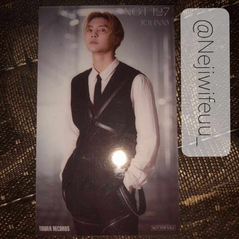 Official Johnny Photocard benefit tower records Mini Album Loveholic NCT 127