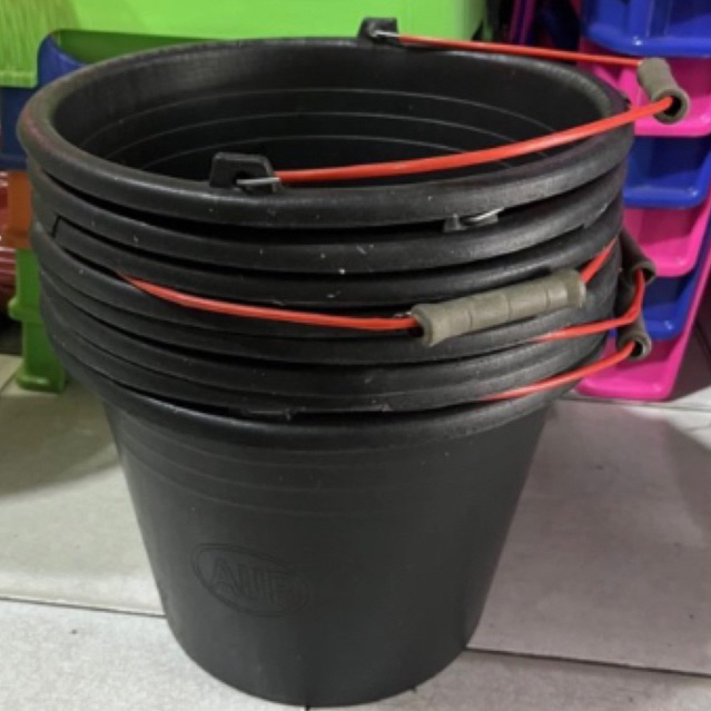 EMBER PLASTIK EMBER HITAM 22 LITER EMBER COR ANTI PECAH 22 LITER