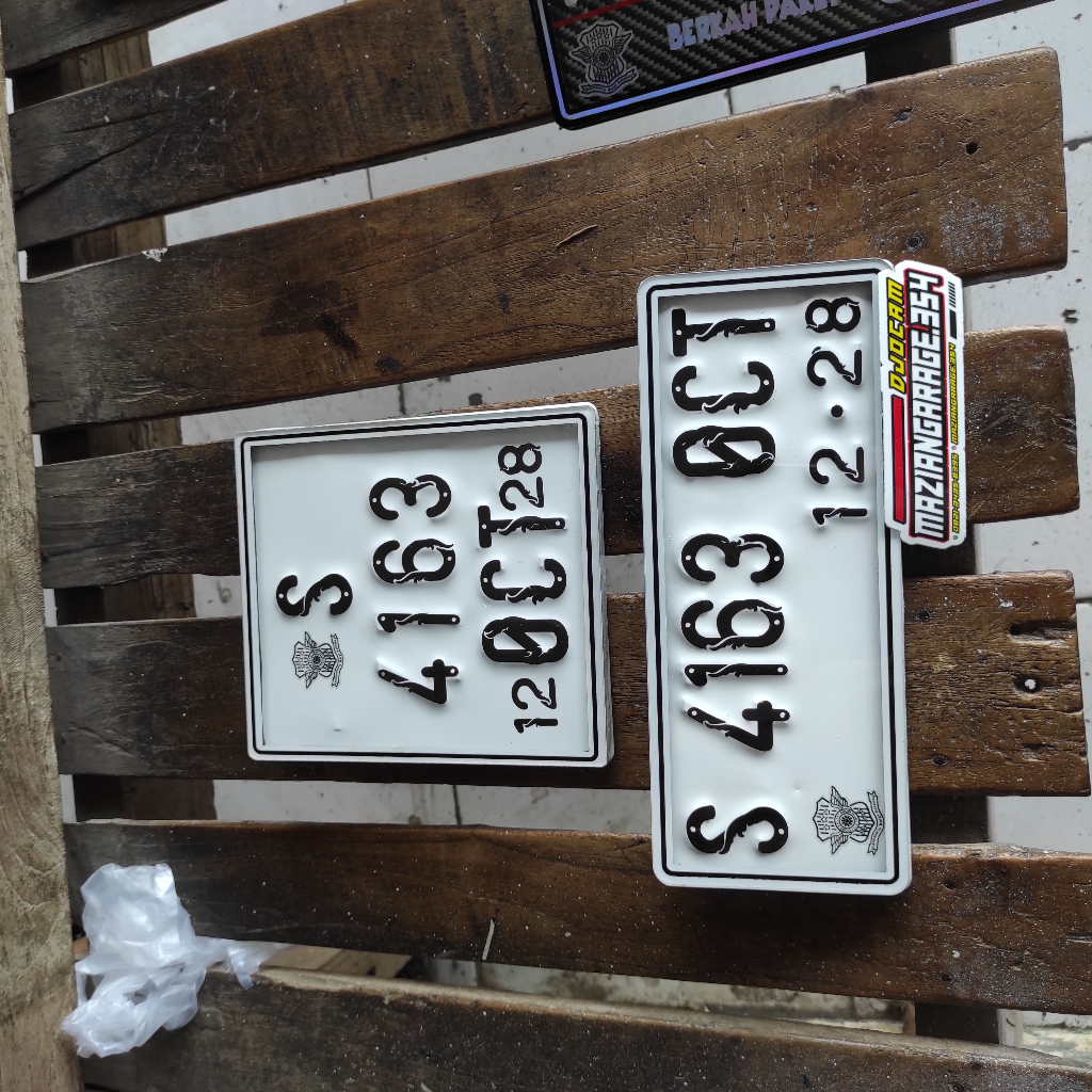 Plat nomor vespa Akrilik depan belakang