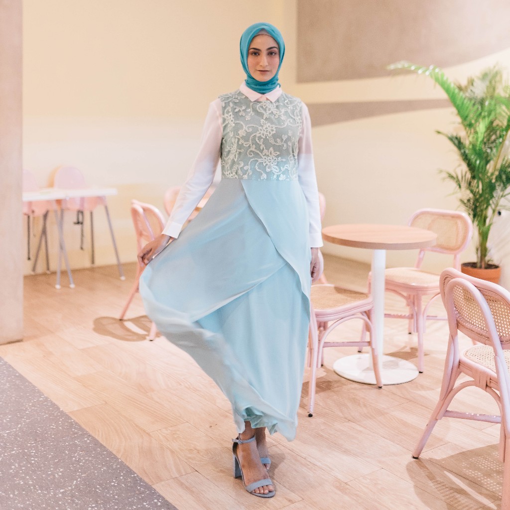 Dress Club Solitaire 1572