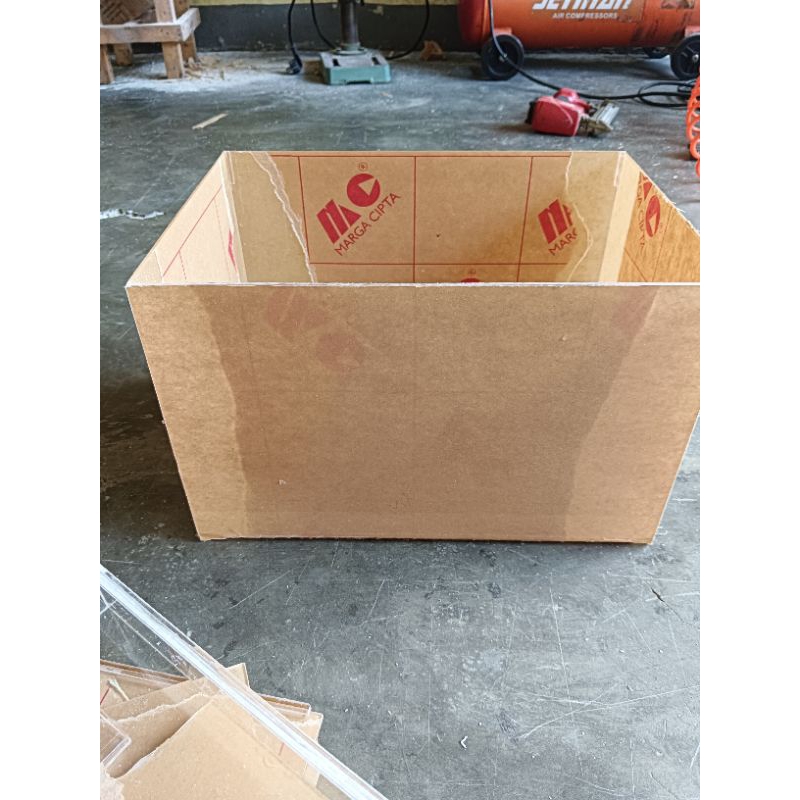 box akrilik seserahan dengan tutup akrilik
