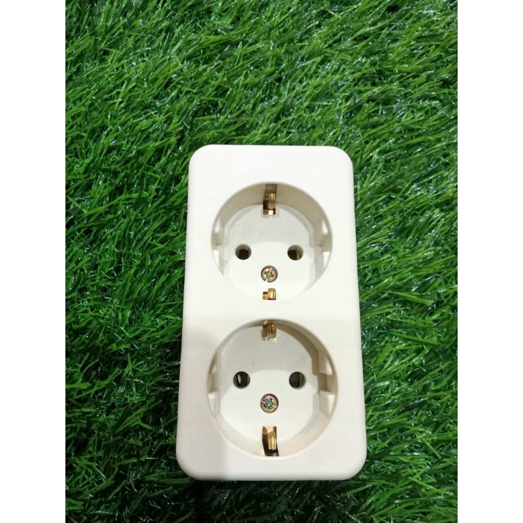 Stop Kontak Kabel lubang 2 Uticon Kabel 3m