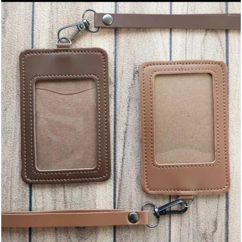 

Name teg Id Card kulit Holder Lanyard Name tag Id Card Kulit Muat 2 slot kartu termurah NTS035 Tali