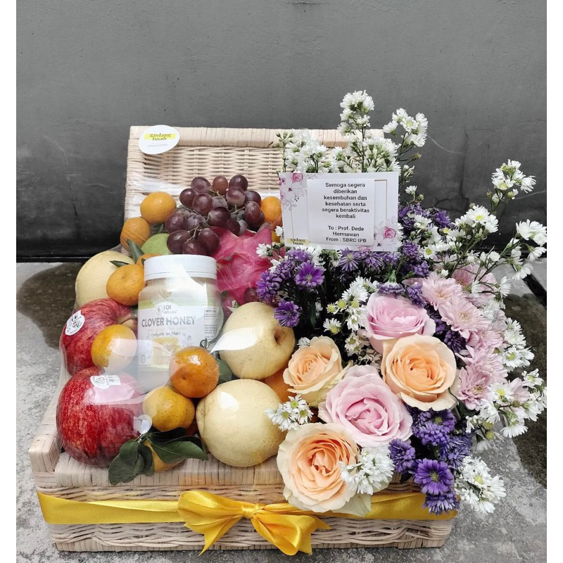 

Fruit Hampers / Parcel Buah