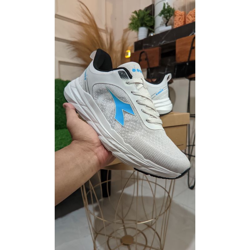 Diadora Holila white 42