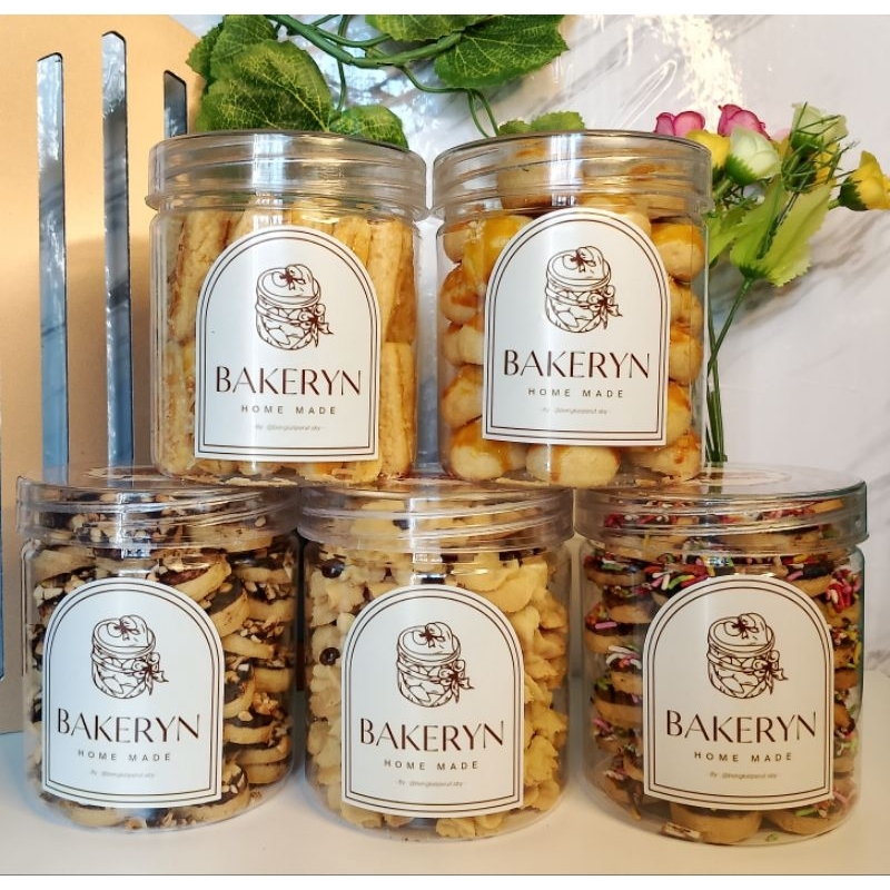 

ANEKA KUE KERING PREMIUM 300gr
