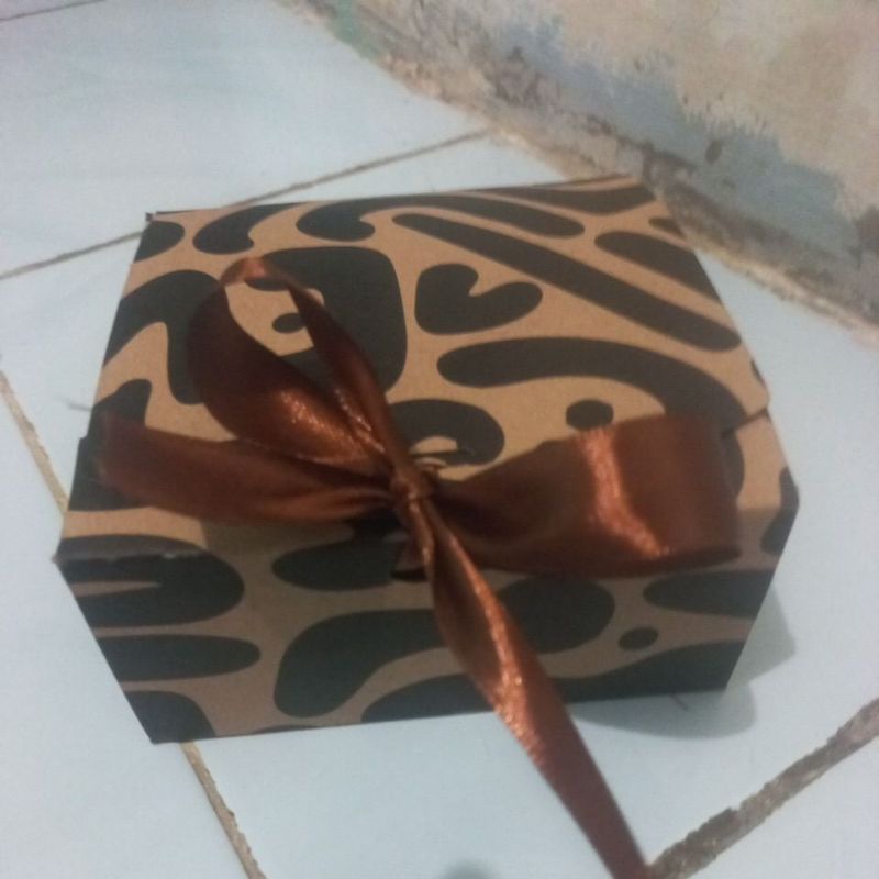 

box kardus untuk hampers