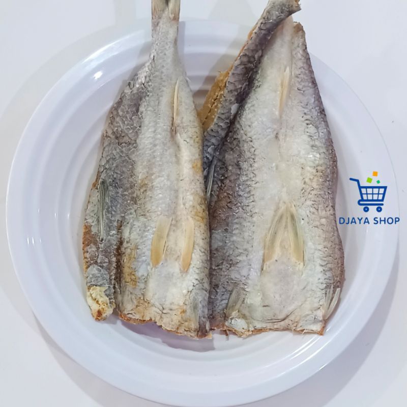 

ikan asin bloso/ikan asin gabus laut 250 gram