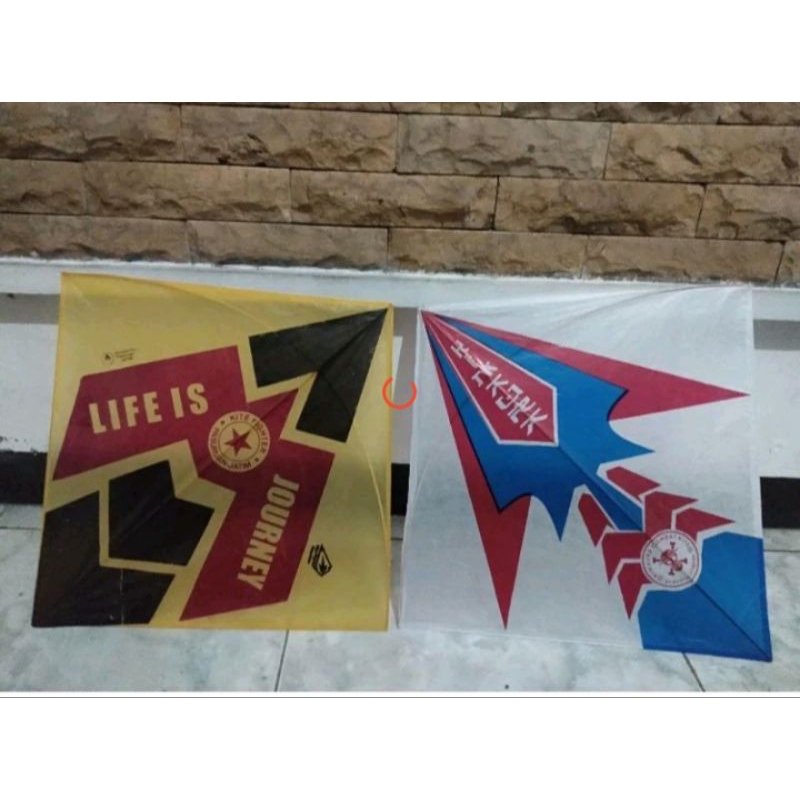Layangan Sukhoi Super Tournament  Full Petung isi 30 pcs ( harga Rp 3.500/pcs)