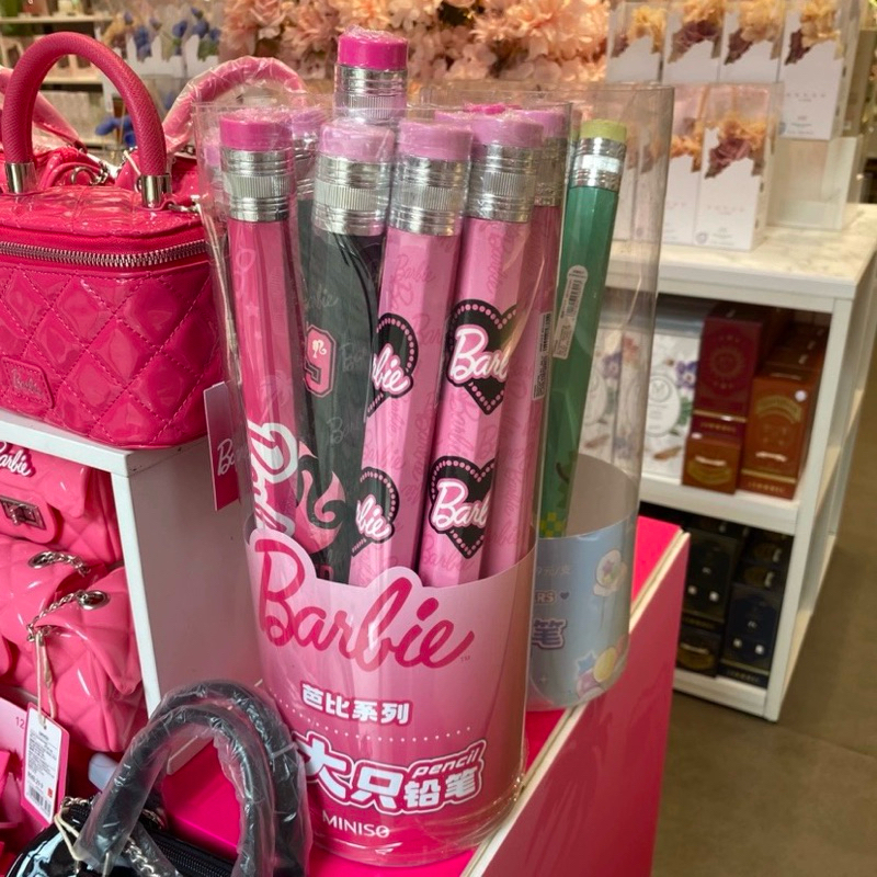 

[PO CHINA] MINISO X BARBIE / BARBIE PENCIL JUMBO / BIG PENCIL BARBIE / PO IMPORT