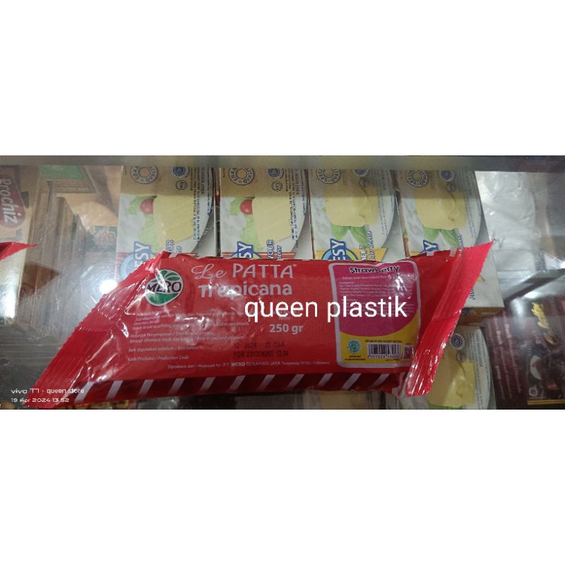 

Selai kemasan strawberry bluebery nanas lepatta mero 200 gr