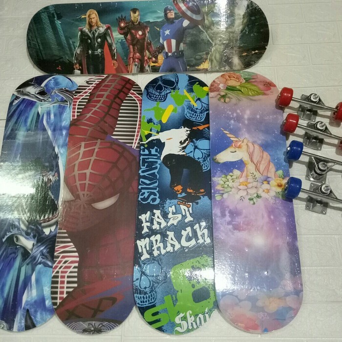 SKEATBOARD BESAR KARAKTER RODA PVC TERBARU