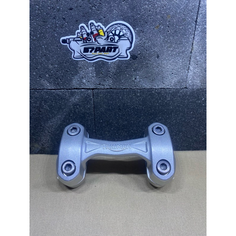 Raiser TRIUMPH original copotan motor