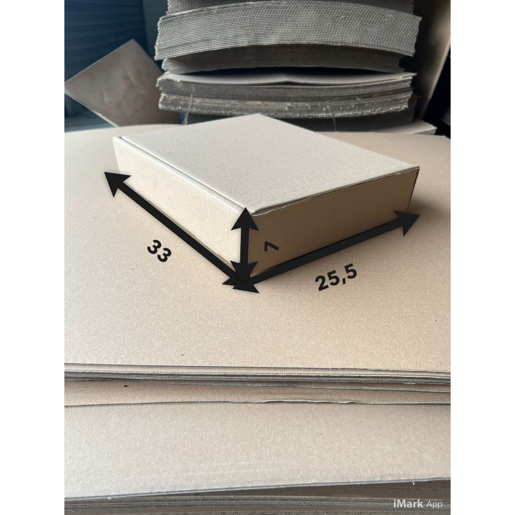 

Kardus box baru uk 33x25,5x7cm