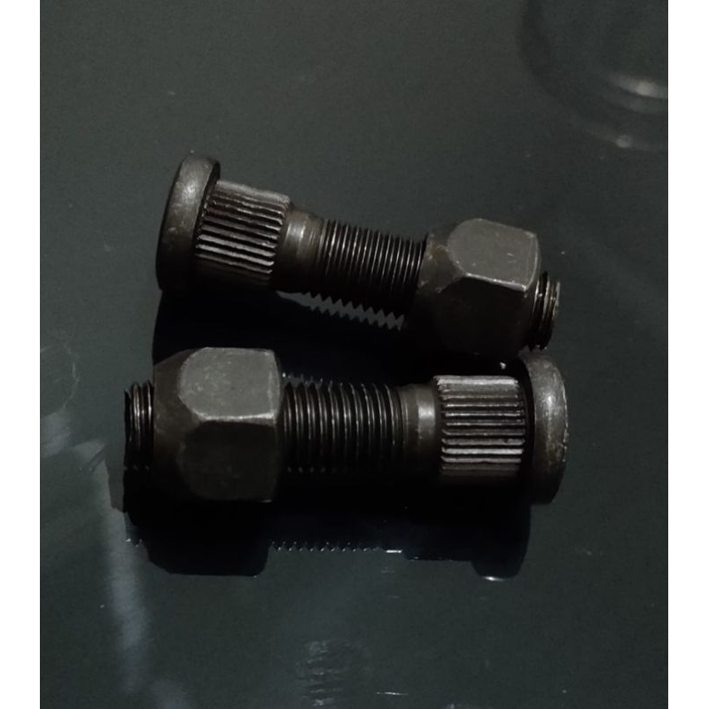 baut roda panjang kijang / panther