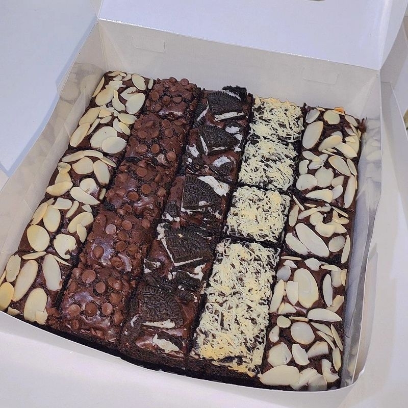 

Fudgy Brownies 20x20 / Brownies Panggang
