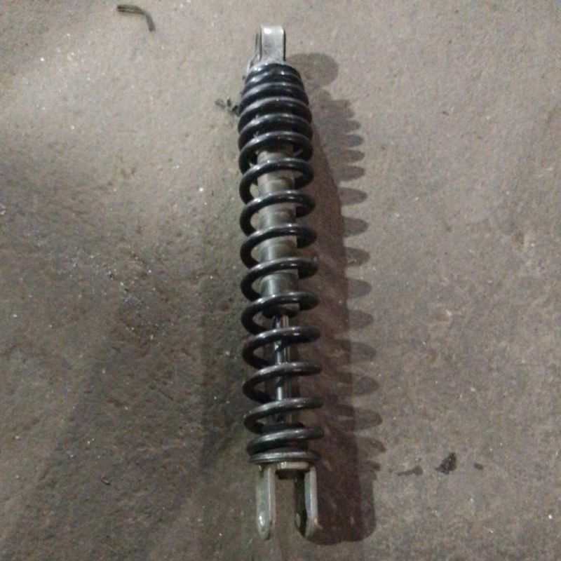 shock breaker motor Yamaha Mio sporty bekas copotan original siapakai