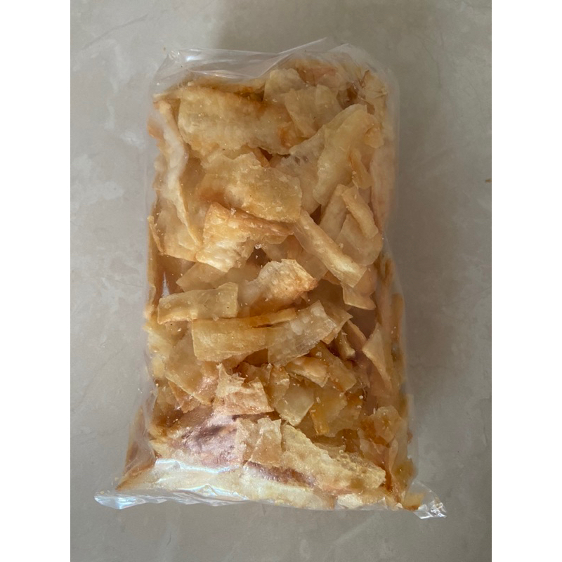 

nyemiLah keripik singkong asin