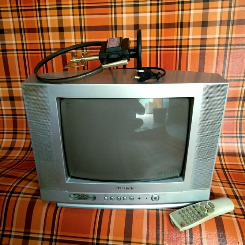Tv tabung Samsung 14 inch + antena + remot