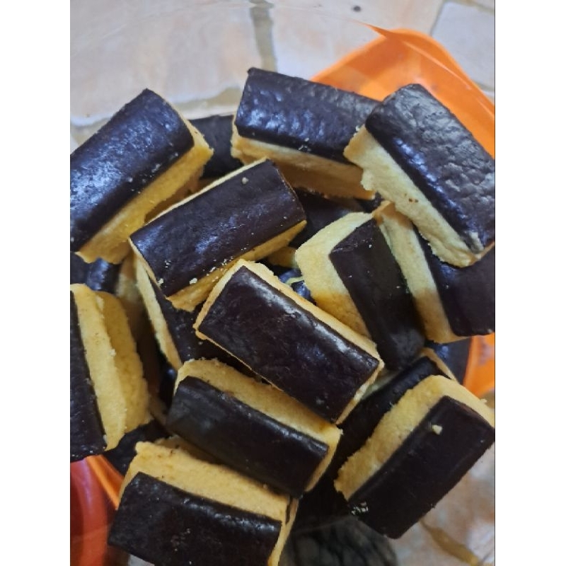 

02. stik coklat
